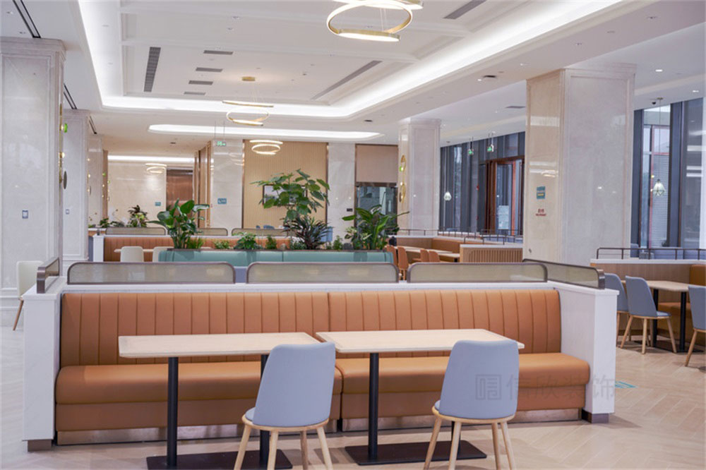 深圳龍華公司輕奢風(fēng)員工餐廳裝修設(shè)計(jì)裝飾隔斷 深圳龍華公司輕奢風(fēng)員工餐廳裝修設(shè)計(jì)裝飾隔斷