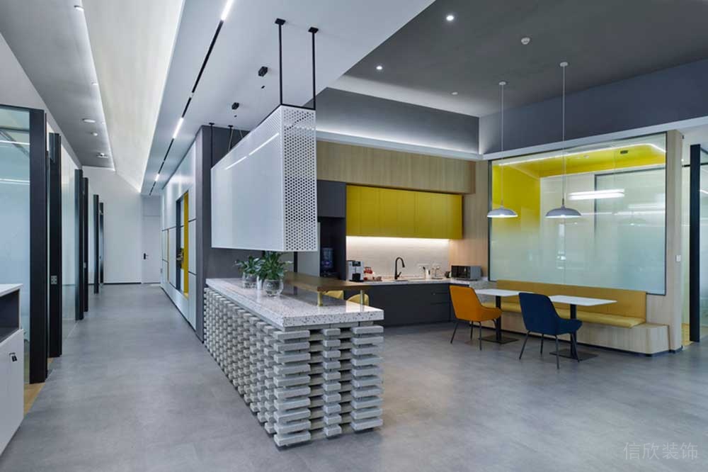 深圳南山區(qū)酷派大廈現(xiàn)代風格辦公室裝修過道 深圳南山區(qū)酷派大廈現(xiàn)代風格辦公室裝修過道