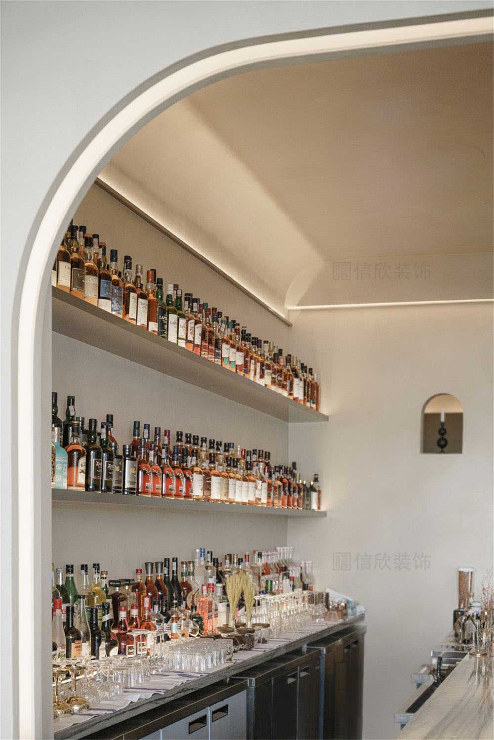 深圳寶安簡約風咖啡餐吧裝修設計酒柜 深圳寶安簡約風咖啡餐吧裝修設計酒柜