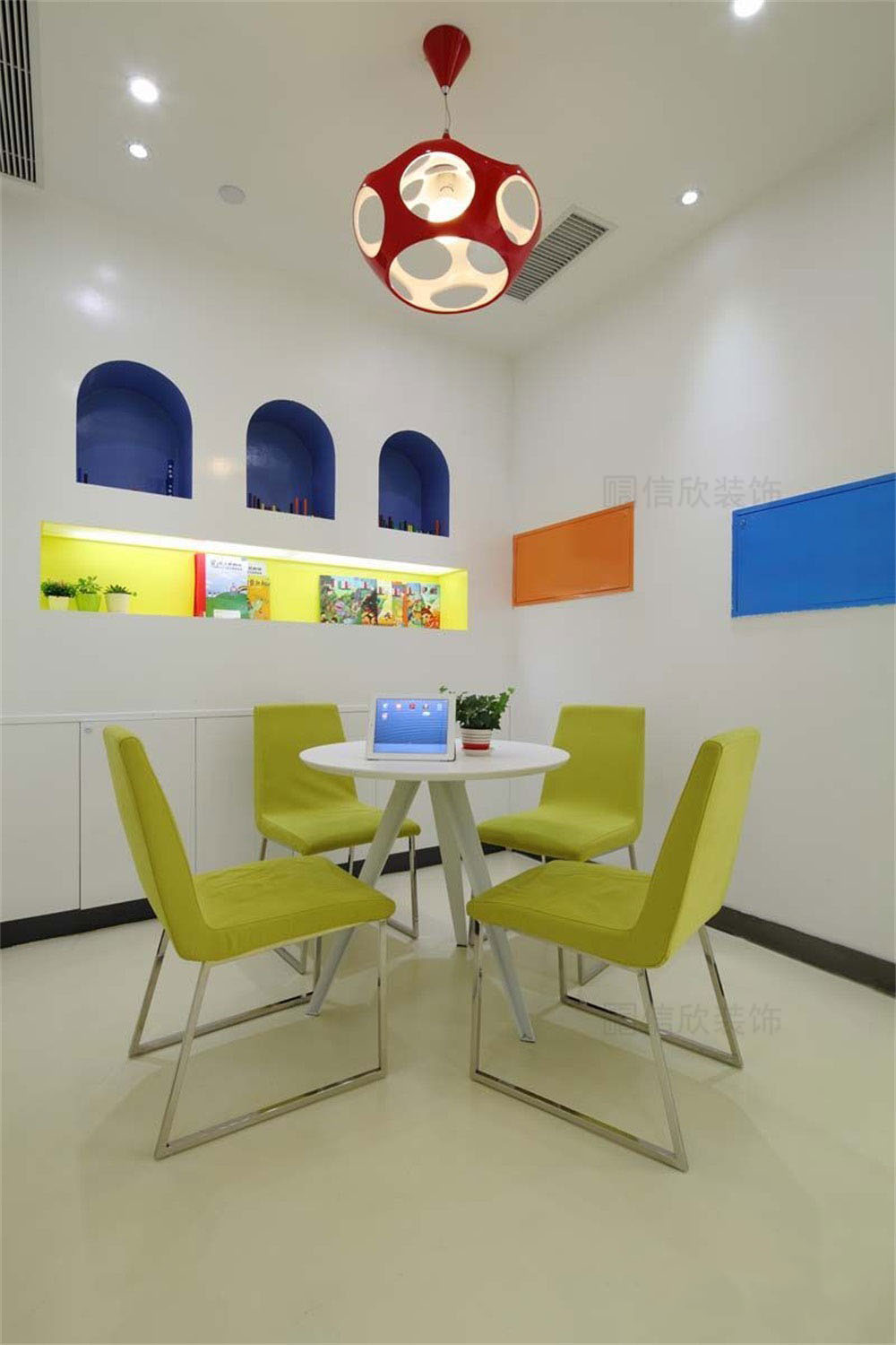 深圳市龍華區(qū)羅湖昂立國(guó)際教育培訓(xùn)學(xué)校洽談區(qū) 深圳市龍華區(qū)羅湖昂立國(guó)際教育培訓(xùn)學(xué)校洽談區(qū)