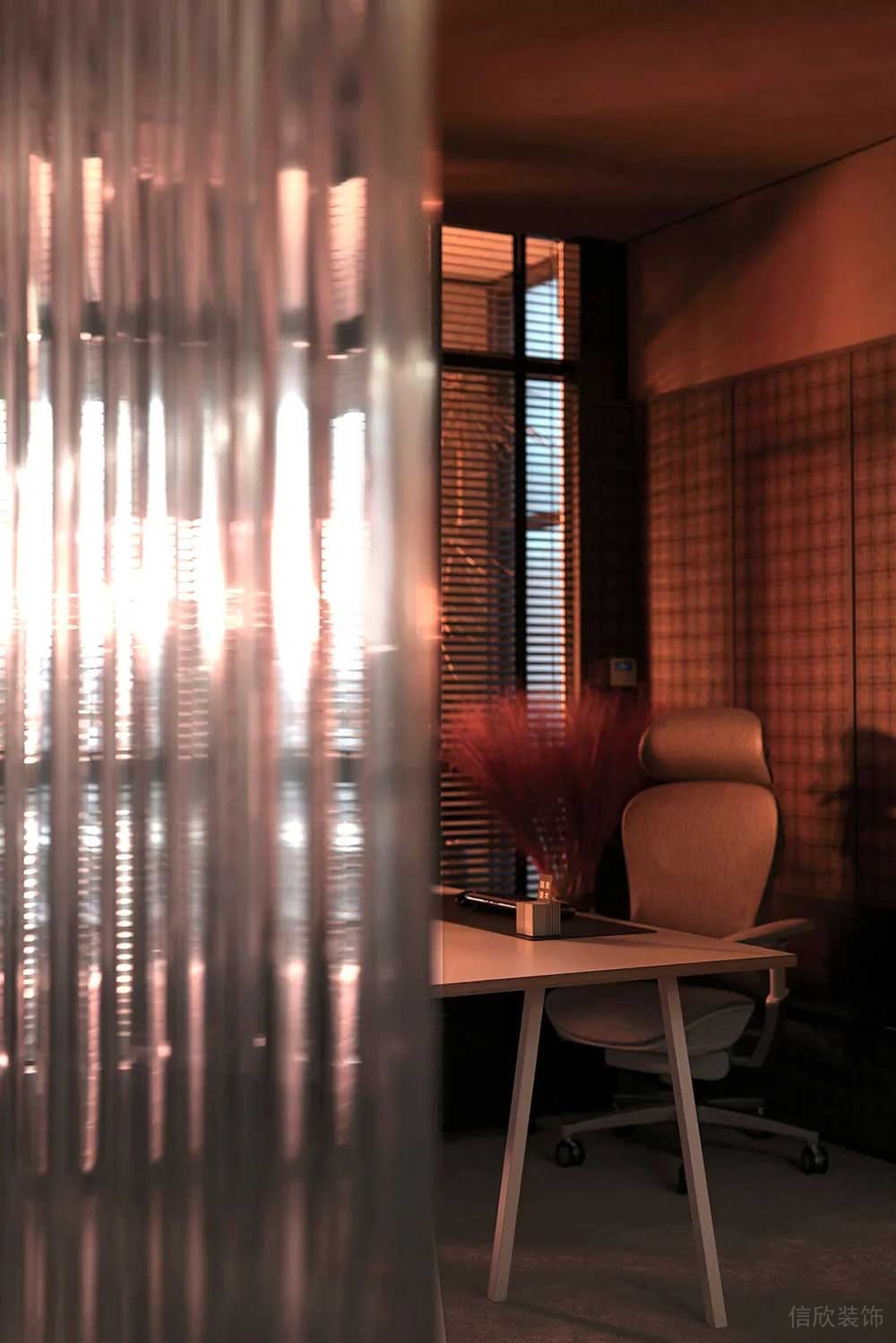 現代風格辦公空間案例技術主管辦公區裝修圖