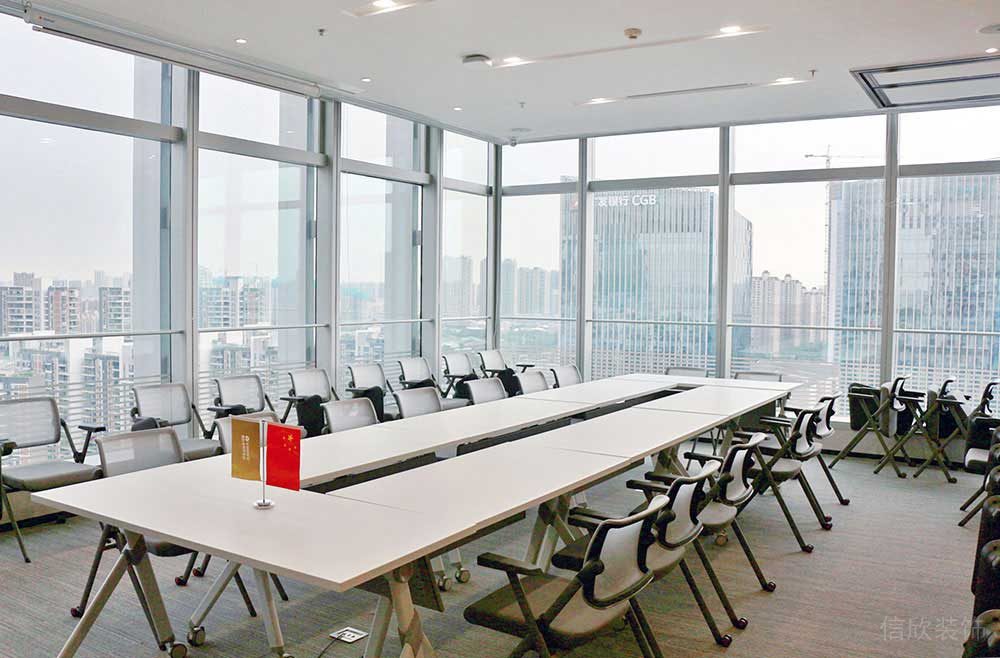 現(xiàn)代簡約風格辦公室項目會議室裝修圖