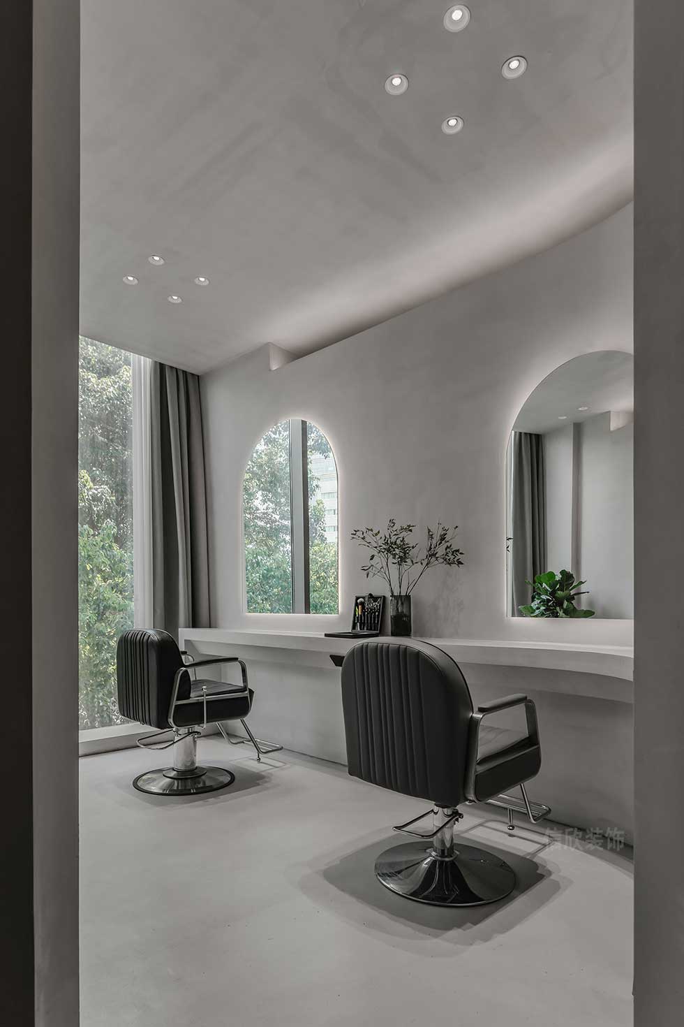 深圳龍崗工業(yè)風美發(fā)沙龍造型區(qū)裝修設計 深圳龍崗工業(yè)風美發(fā)沙龍造型區(qū)裝修設計