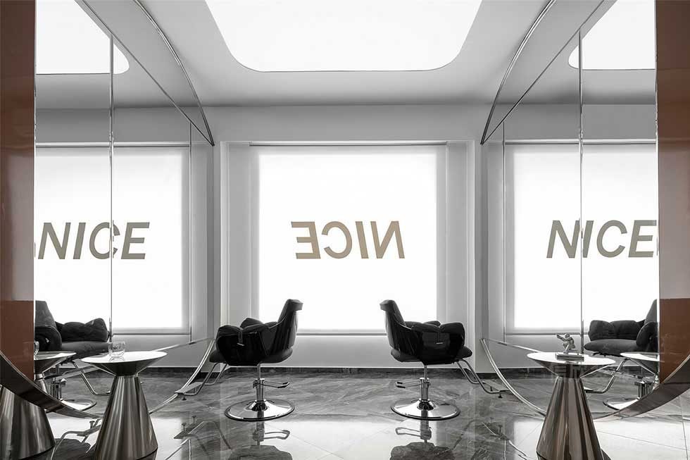 廣東深圳大型美容美發(fā)店造型區(qū)裝修設(shè)計 廣東深圳大型美容美發(fā)店造型區(qū)裝修設(shè)計