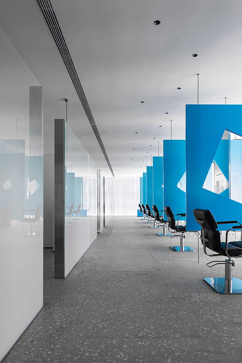 深圳福田藍色的美發會所裝修設計 深圳福田藍色的美發會所裝修設計