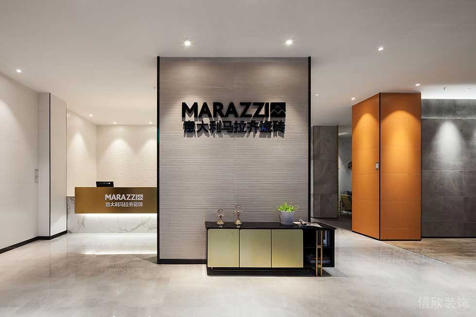 意大利馬拉奇瓷磚店鋪裝修效果圖工業補貼橙色墻體創意包裹隔斷黑邊現代效果圖