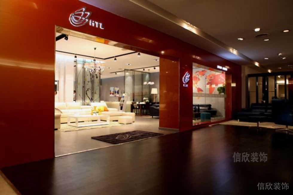 紅色墻體環(huán)繞式門框木質(zhì)店鋪裝修會場效果圖開放式