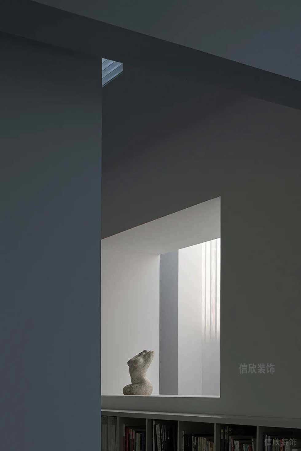 極簡風格企業(yè)辦公室過道藝術雕塑效果圖