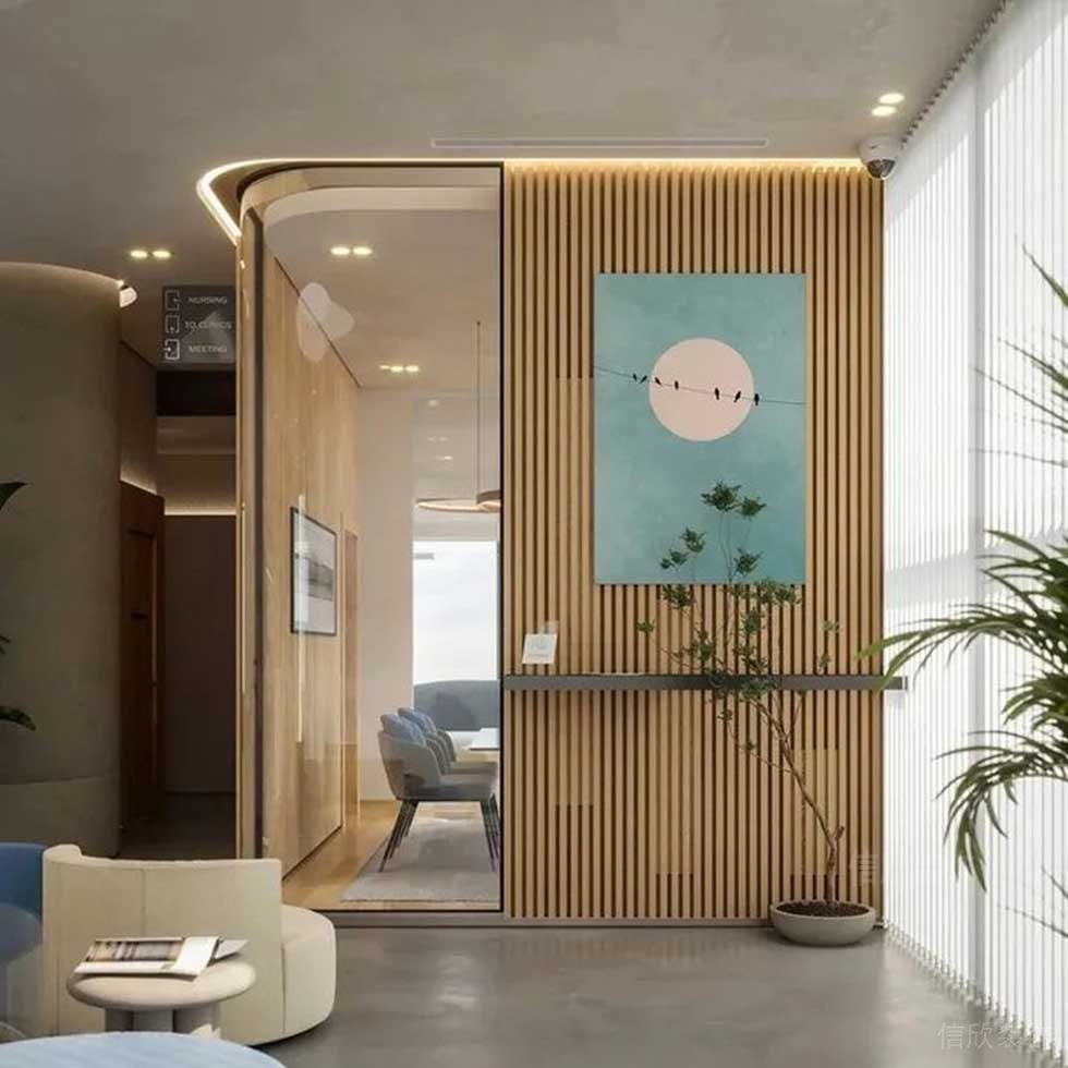 簡約風(fēng)格辦公室走廊原木格柵背景墻裝修圖