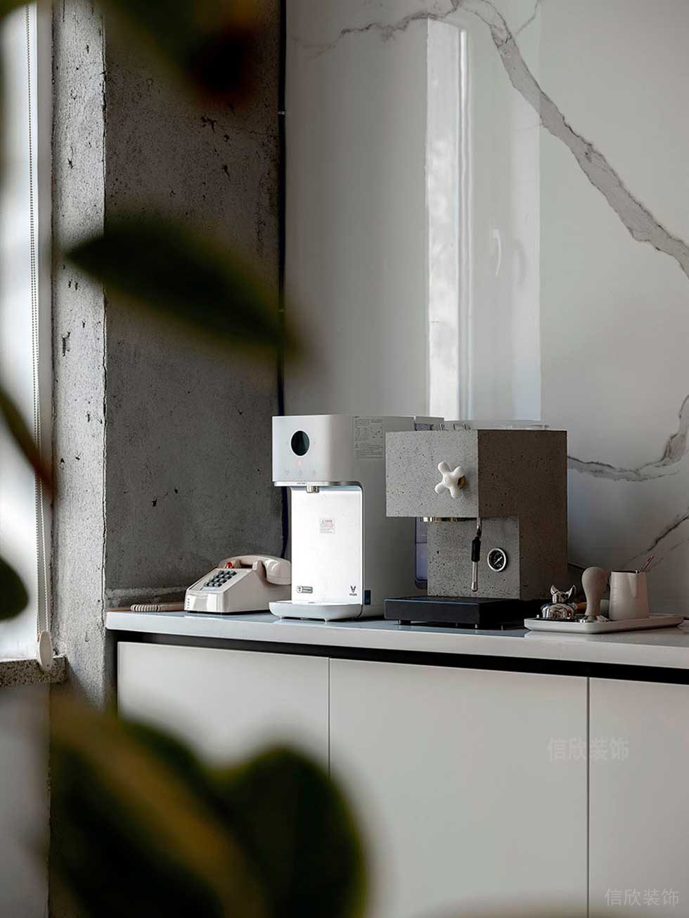 簡約風(fēng)格商務(wù)辦公室茶水間效果圖