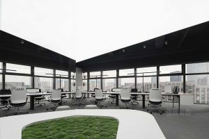 現(xiàn)代簡(jiǎn)約風(fēng)格寫字樓案例開放式辦公區(qū)裝修圖