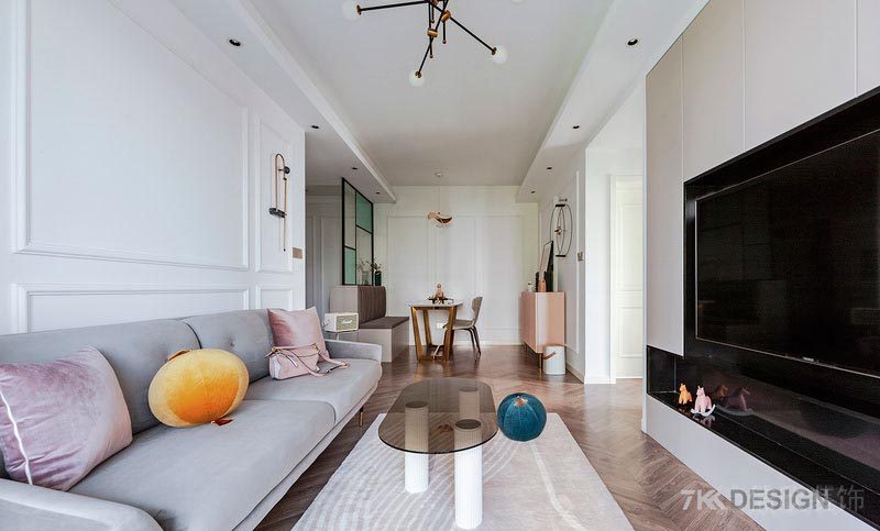 深圳市福田區(qū)新洲富通九曜公館開(kāi)放客廳