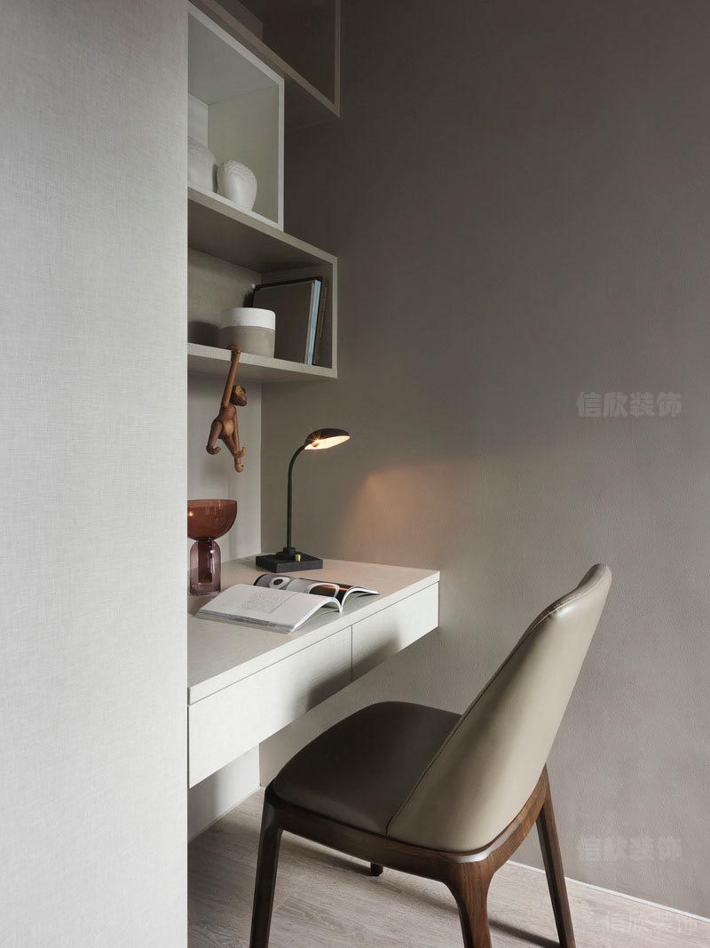 深圳市龍崗區(qū)新霖薈邑書柜