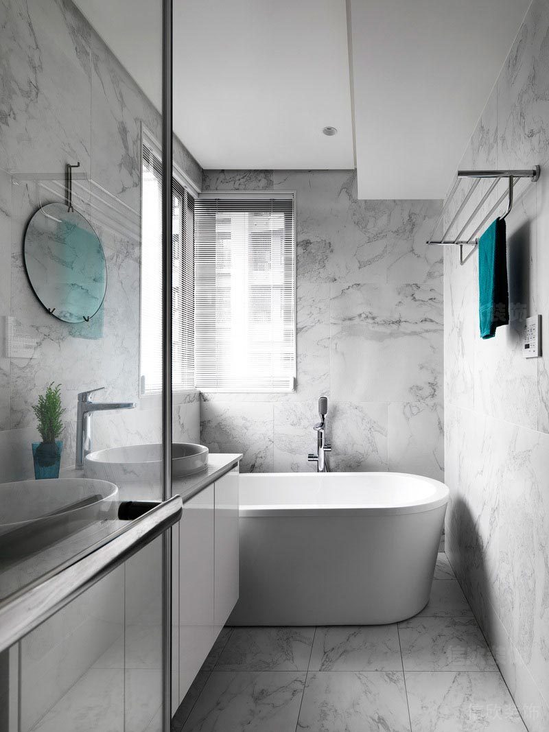 深圳市龍崗區(qū)新霖薈邑浴室