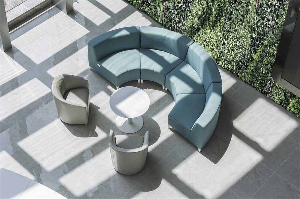 深圳市南山區(qū)科技園現(xiàn)代簡(jiǎn)約辦公室沙發(fā)設(shè)計(jì)