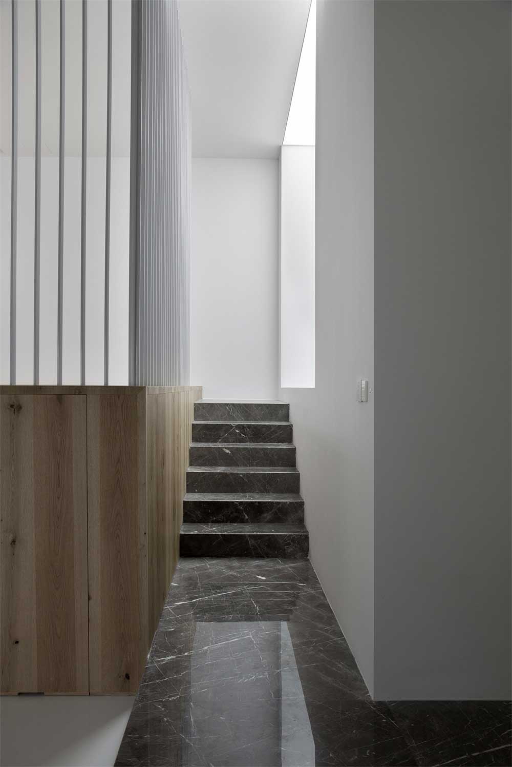 深圳市南山1000平新中式設計機構裝修樓梯 深圳市南山1000平新中式設計機構裝修樓梯