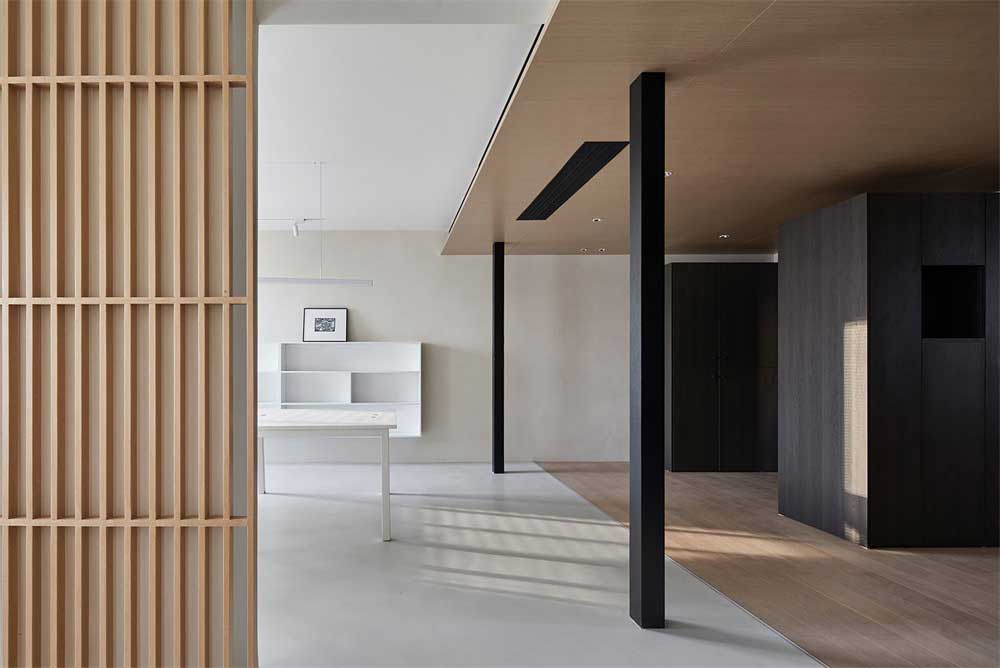 深圳南山500平方極簡風格辦公室裝修辦公區線條吊燈 深圳南山500平方極簡風格辦公室裝修辦公區線條吊燈