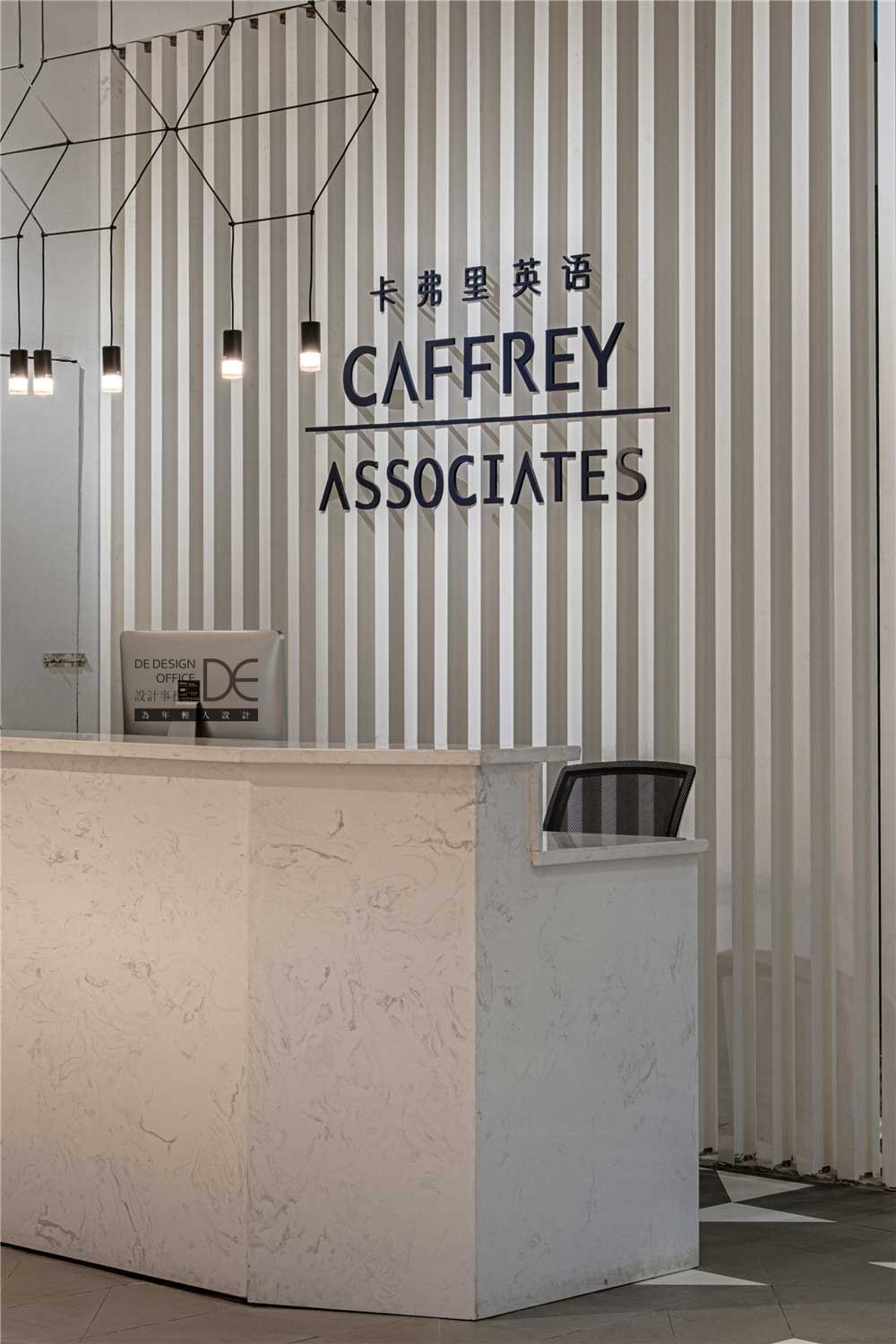 深圳市龍崗1000平英語培訓(xùn)中心裝修前臺 深圳市龍崗1000平英語培訓(xùn)中心裝修前臺