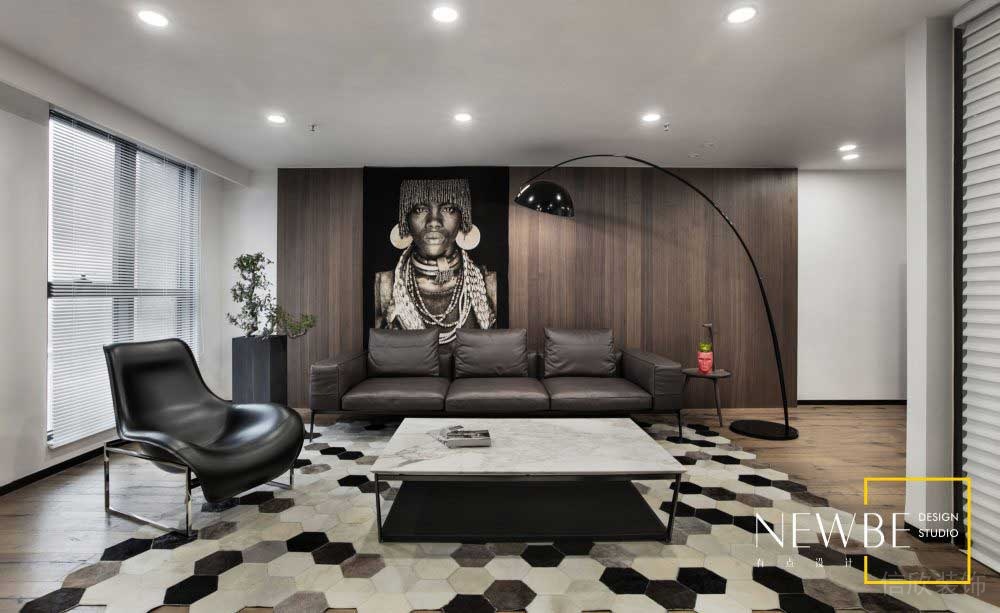 皮革沙發時尚藝術感工作室實木裝修瓷磚鋪貼大理石茶幾效果圖百葉窗落地玻璃窗戶效果圖