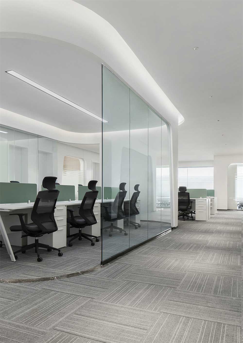 深圳市南山區(qū)科技園現(xiàn)代簡(jiǎn)約辦公室辦公區(qū)