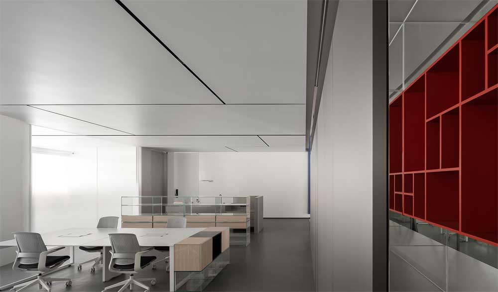 深圳福田800平方現代簡約風格辦公室裝修辦公區磨砂玻璃隔斷 深圳福田800平方現代簡約風格辦公室裝修辦公區磨砂玻璃隔斷