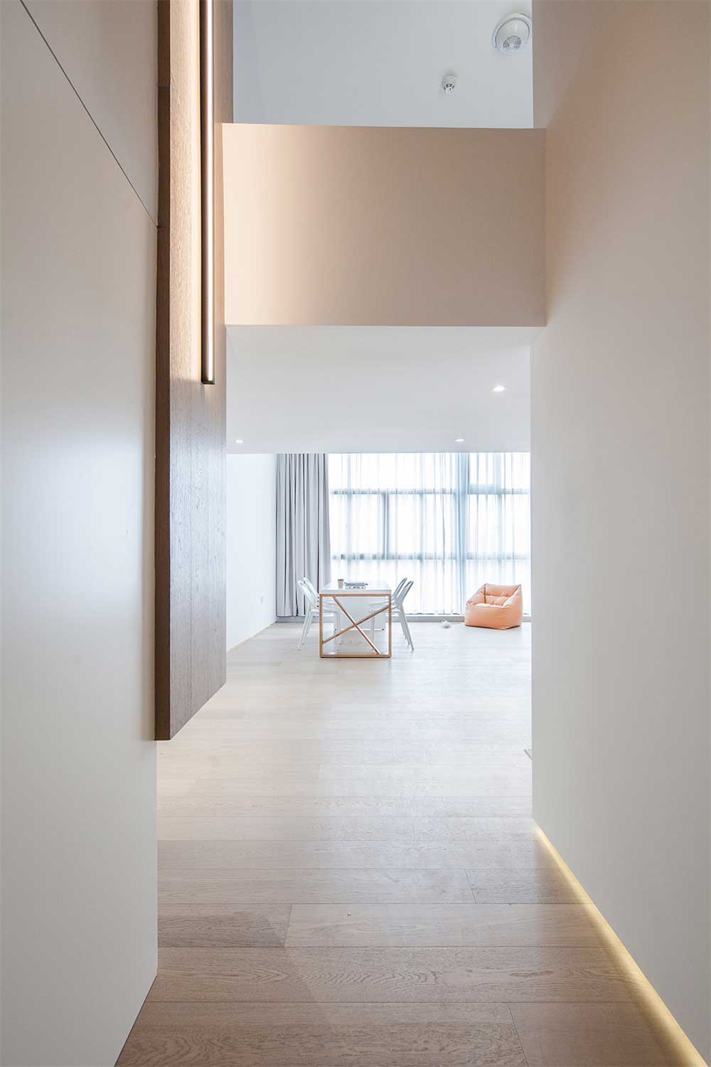 深圳市福田區(qū)上下沙公寓式辦公室裝修過道 深圳市福田區(qū)上下沙公寓式辦公室裝修過道