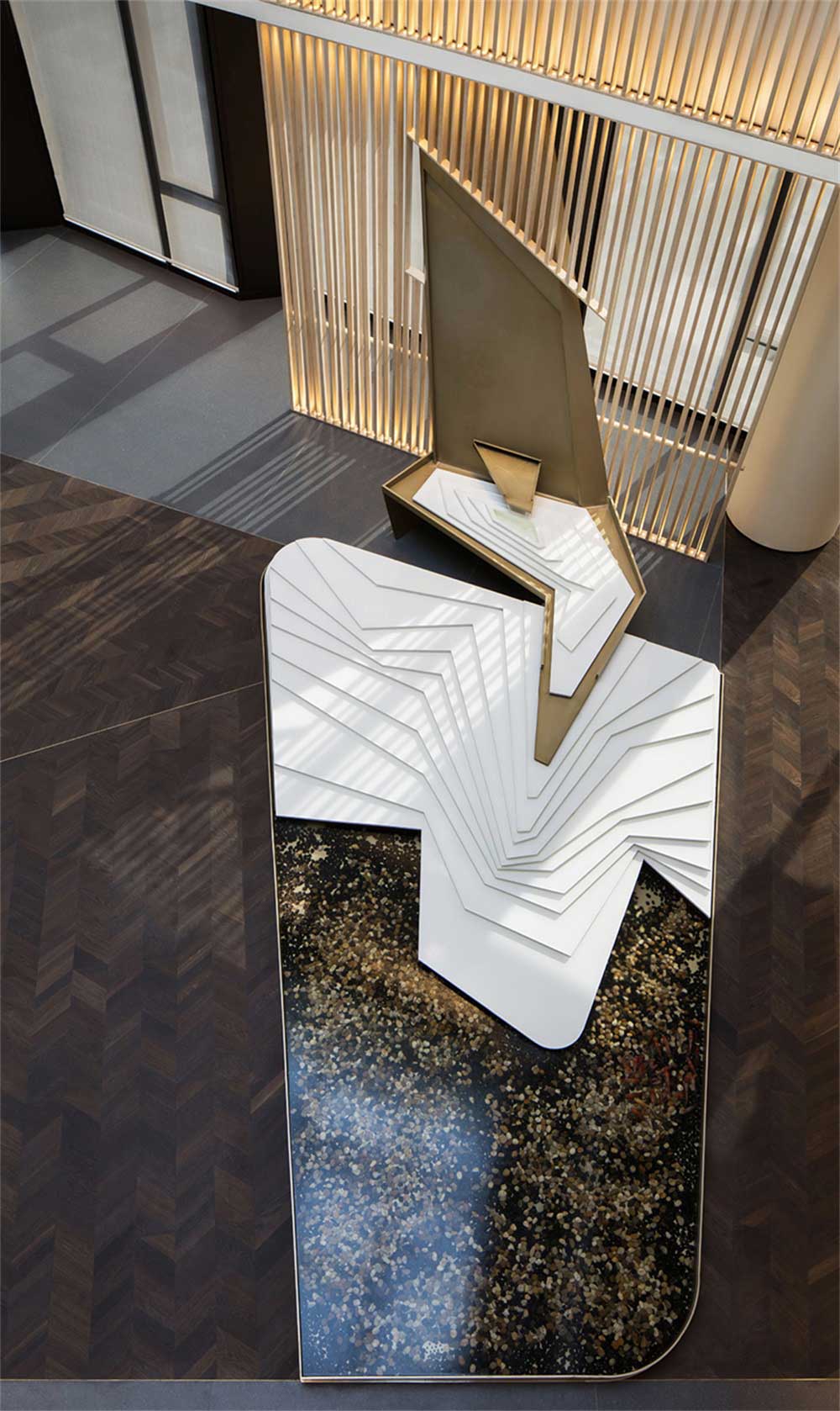 深圳市龍崗邁科集團(tuán)現(xiàn)代風(fēng)格辦公室裝修樓梯景觀