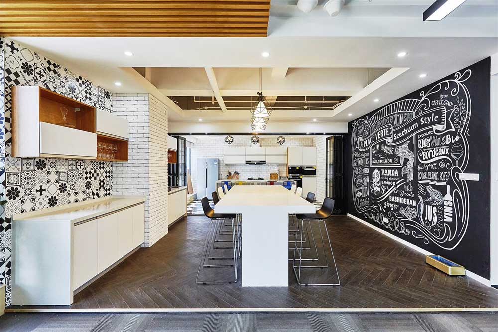 深圳市羅湖800平現(xiàn)代風(fēng)辦公室裝修吧臺區(qū)