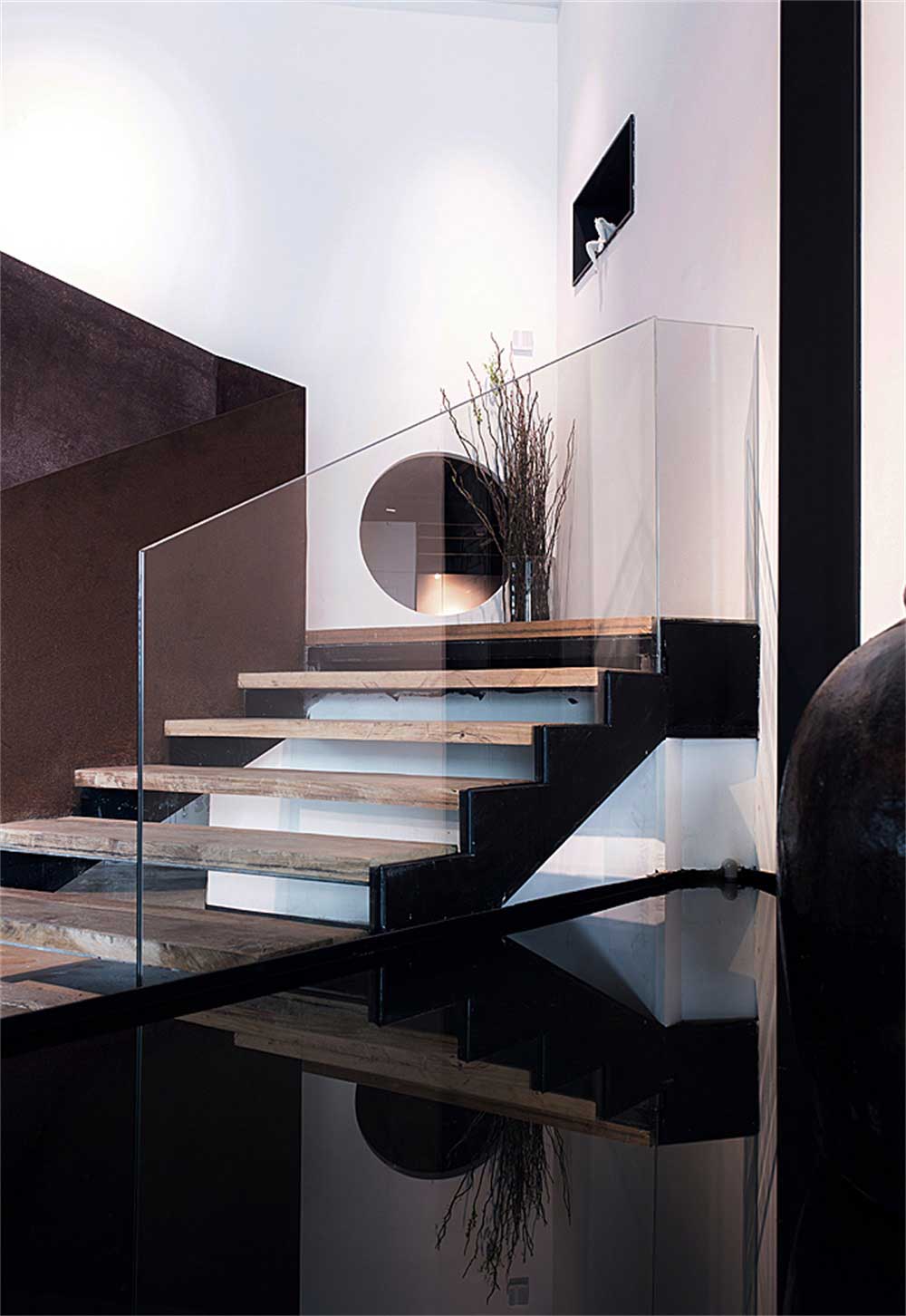 深圳市南山自然風辦公室裝修設計樓梯