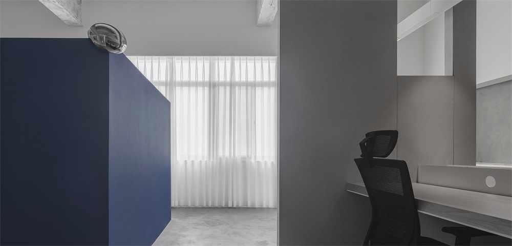 深圳市南山科技園工業(yè)風(fēng)辦公室設(shè)計(jì)裝修過(guò)道 深圳市南山科技園工業(yè)風(fēng)辦公室設(shè)計(jì)裝修過(guò)道