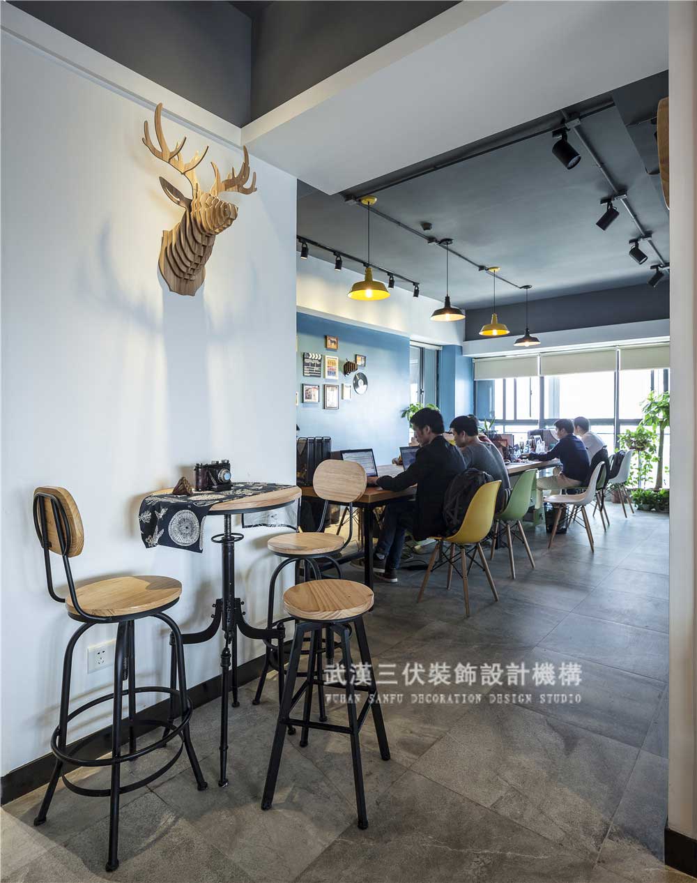 深圳福田200平方工業(yè)風辦公室裝修辦公區(qū) 深圳福田200平方工業(yè)風辦公室裝修辦公區(qū)