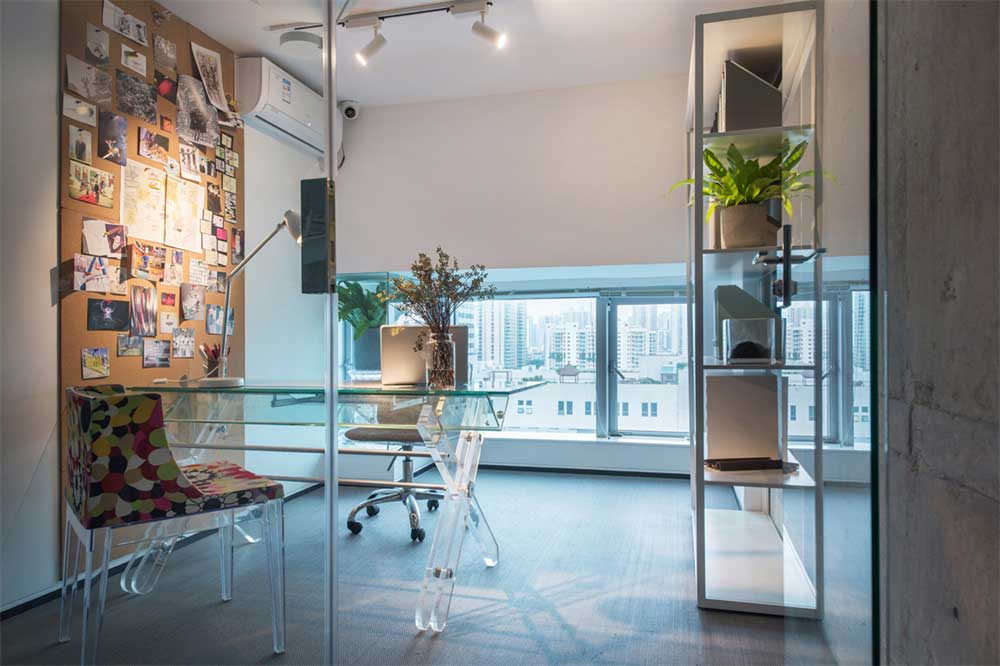 深圳市南山自然風辦公室裝修設計經(jīng)理室