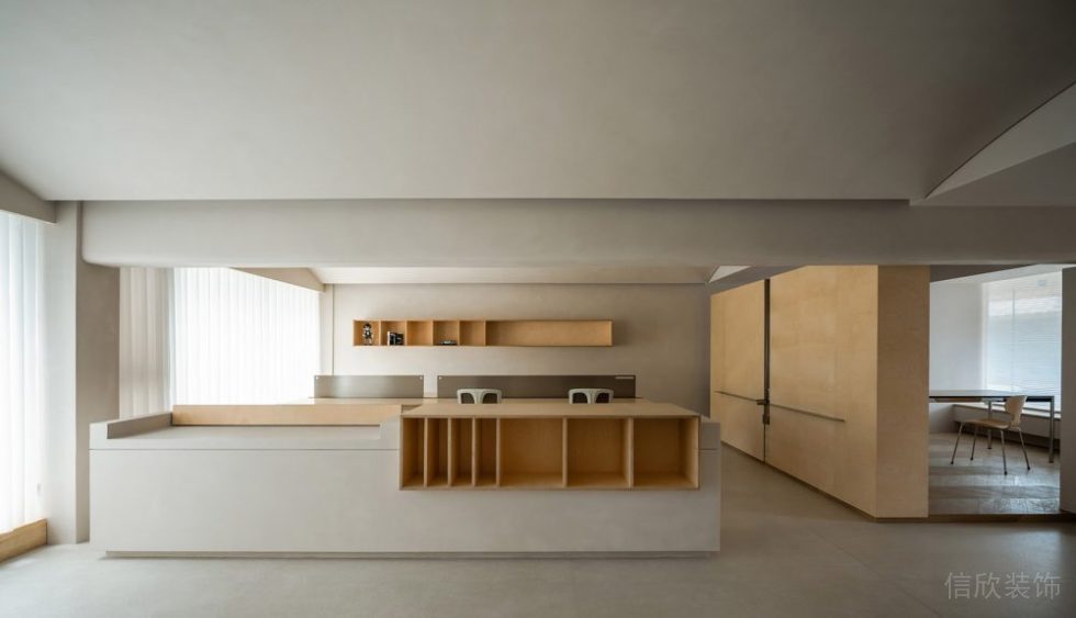 辦公區(qū)墻體做造型方形天花吊頂裝修設計圖