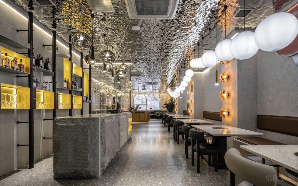 深圳福田天健時尚新天地輕奢風格火鍋店裝修案例金屬裝飾酒架 深圳福田天健時尚新天地輕奢風格火鍋店裝修案例金屬裝飾酒架