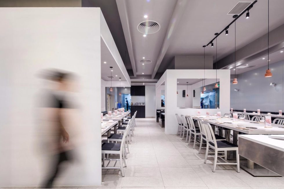 深圳龍崗金地龍城中央現(xiàn)代簡(jiǎn)約風(fēng)格火鍋店裝修案例地面鋪設(shè) 深圳龍崗金地龍城中央現(xiàn)代簡(jiǎn)約風(fēng)格火鍋店裝修案例地面鋪設(shè)