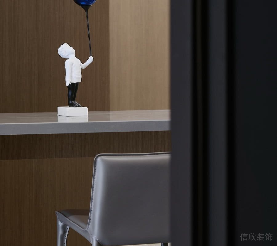 吧臺(tái)墻面直紋胡桃木裝飾圖