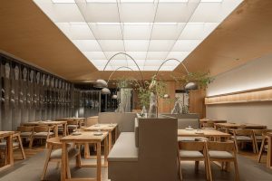 深圳龍崗陽(yáng)光廣場(chǎng)現(xiàn)代中式風(fēng)格私房菜餐廳裝修案例大廳效果圖