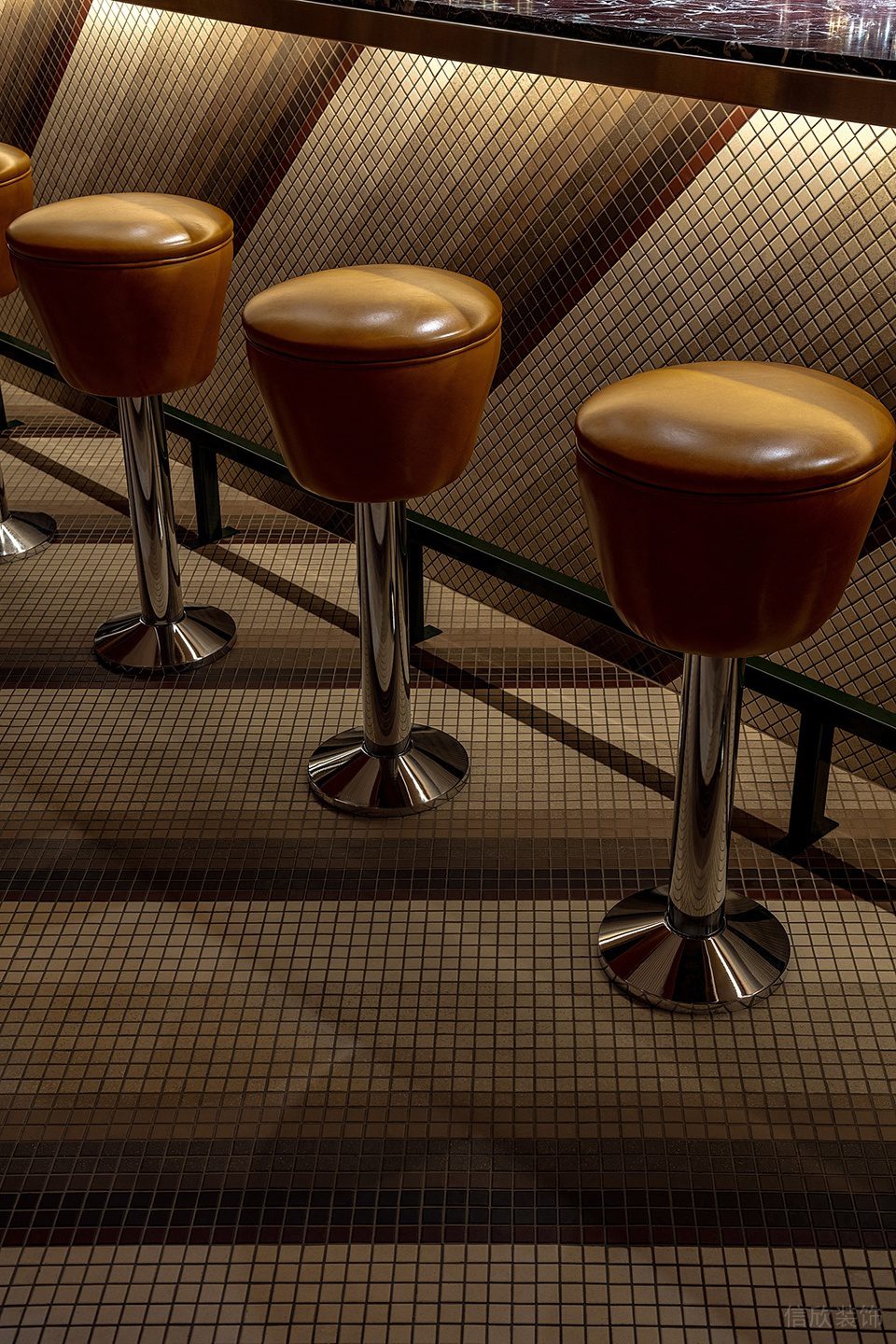 深圳龍華蘋果園美式工業(yè)風(fēng)披薩店裝修案例地面鋪貼 深圳龍華蘋果園美式工業(yè)風(fēng)披薩店裝修案例地面鋪貼