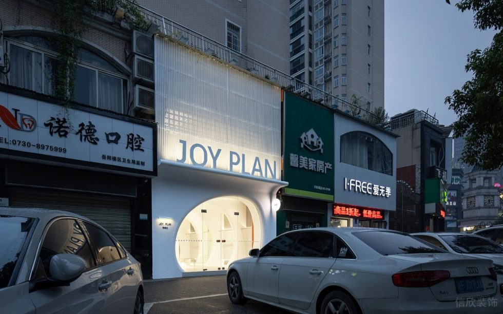 深圳市龍崗區橫崗joy Plan 女裝店裝修設計門廳2