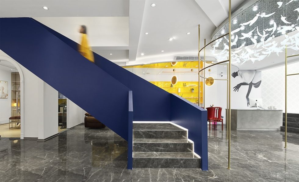 深圳市南山區(qū)南油現(xiàn)代風(fēng)美容店裝修設(shè)計(jì)前臺(tái) 深圳市南山區(qū)南油現(xiàn)代風(fēng)美容店裝修設(shè)計(jì)前臺(tái)