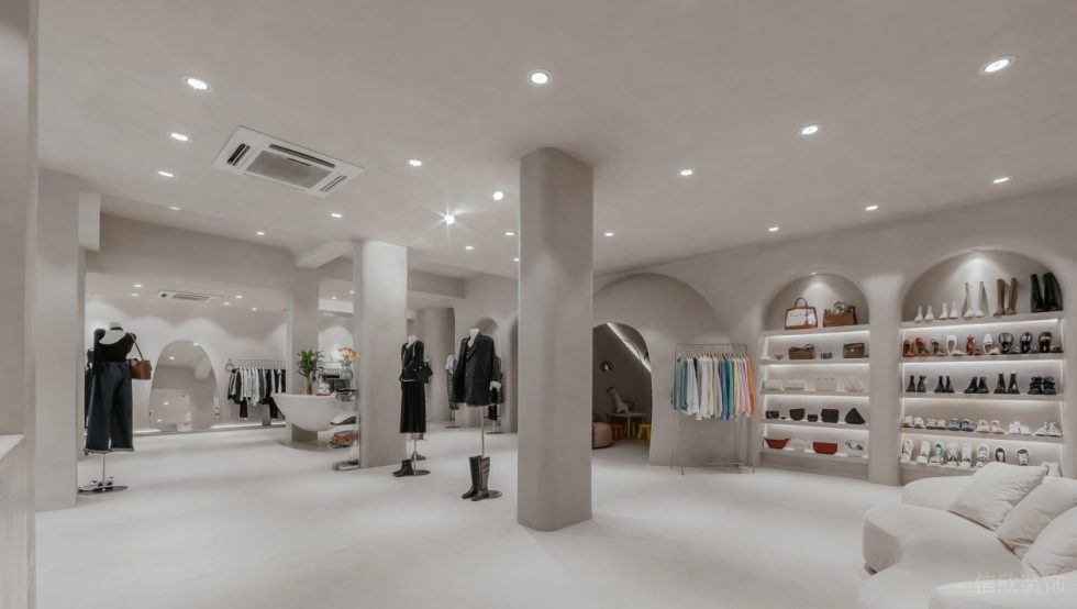 深圳市南山區(qū)前海現(xiàn)代風女裝店裝修設計大廳