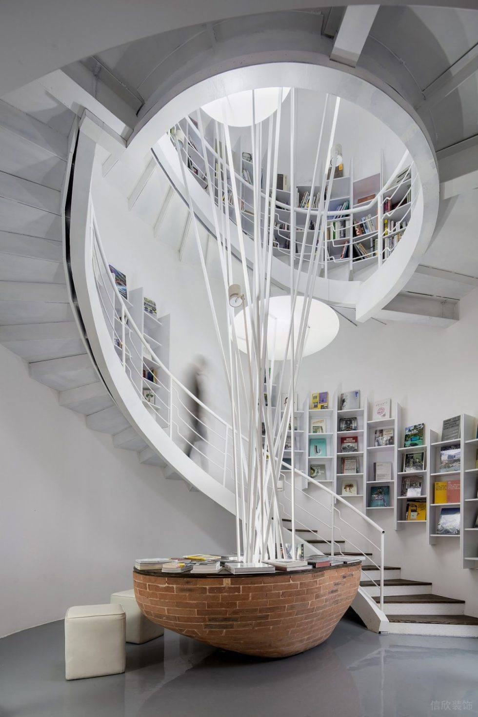 深圳市南山中心城現(xiàn)代風(fēng)“老廠房”751時(shí)尚買手店裝修設(shè)計(jì)樓梯 深圳市南山中心城現(xiàn)代風(fēng)“老廠房”751時(shí)尚買手店裝修設(shè)計(jì)樓梯