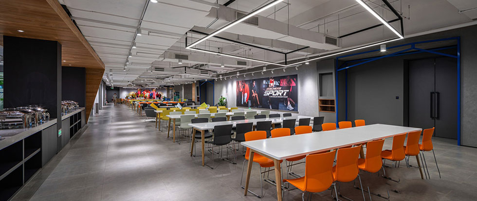 色彩豐富的員工餐廳裝修 色彩豐富的員工餐廳裝修