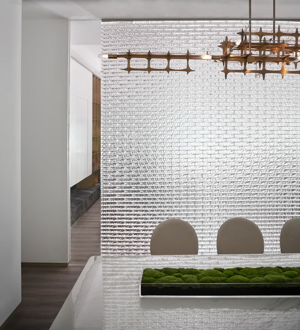 羅湖區國貿大廈辦公室洽談區玻璃磚隔斷墻 羅湖區國貿大廈辦公室洽談區玻璃磚隔斷墻