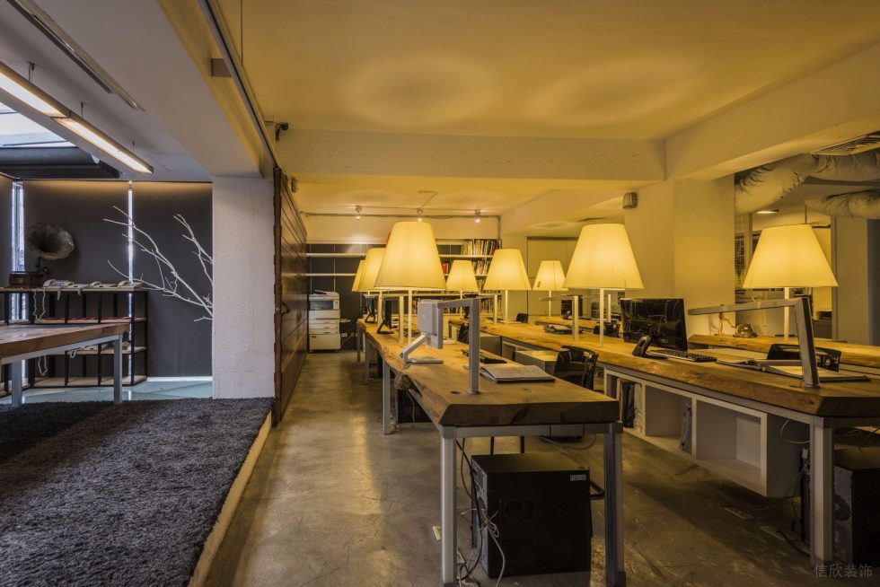 深圳龍崗凱騰大廈500平方米暖色調(diào)工業(yè)風(fēng)辦公室裝修案例辦公區(qū)藝術(shù)臺燈 深圳龍崗凱騰大廈500平方米暖色調(diào)工業(yè)風(fēng)辦公室裝修案例辦公區(qū)藝術(shù)臺燈
