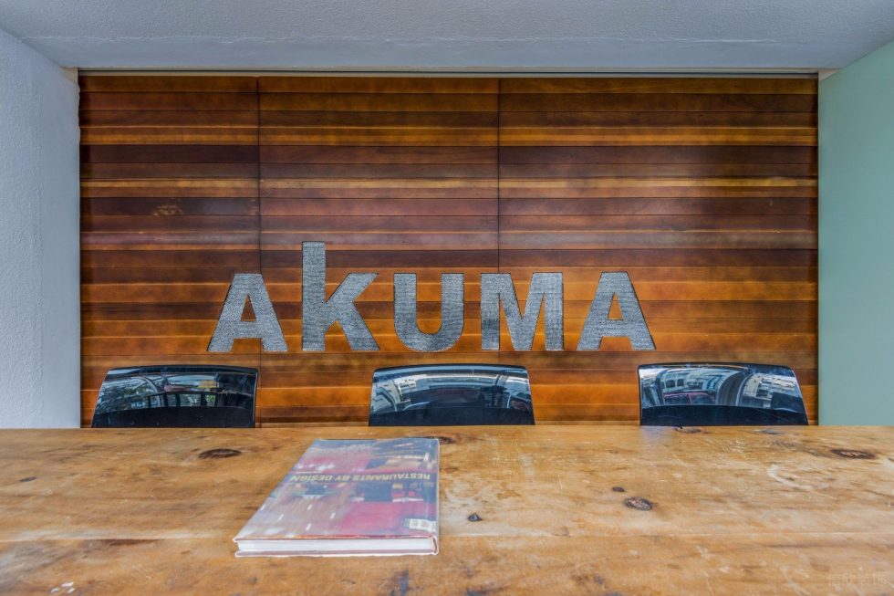 深圳龍崗凱騰大廈500平方米暖色調(diào)工業(yè)風(fēng)辦公室裝修案例商務(wù)洽談室木飾面背景墻 深圳龍崗凱騰大廈500平方米暖色調(diào)工業(yè)風(fēng)辦公室裝修案例商務(wù)洽談室木飾面背景墻