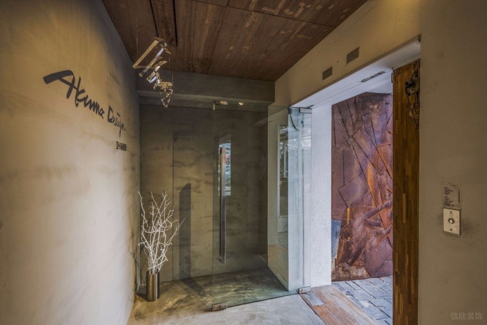 深圳龍崗凱騰大廈500平方米暖色調(diào)工業(yè)風(fēng)辦公室裝修案例玄關(guān) 深圳龍崗凱騰大廈500平方米暖色調(diào)工業(yè)風(fēng)辦公室裝修案例玄關(guān)