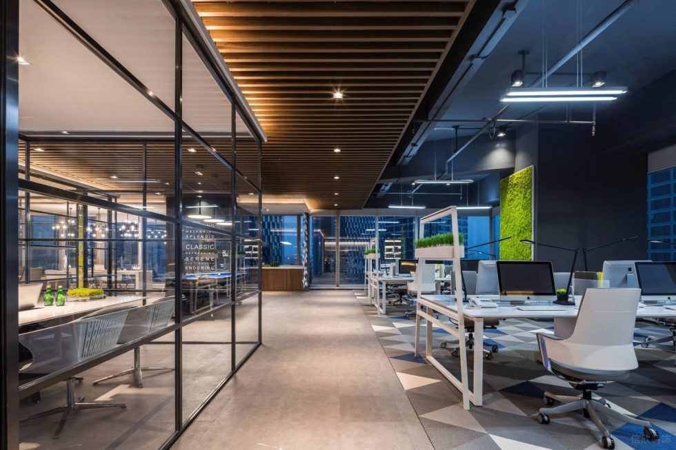 深圳南山香江金融中心300平方米現代工業風公司裝修案例開放式辦公區 深圳南山香江金融中心300平方米現代工業風公司裝修案例開放式辦公區