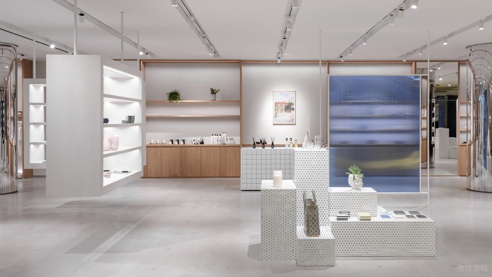 深圳市寶安區沙井現代風艾派零售店裝修設計白色鐵藝展臺 深圳市寶安區沙井現代風艾派零售店裝修設計白色鐵藝展臺