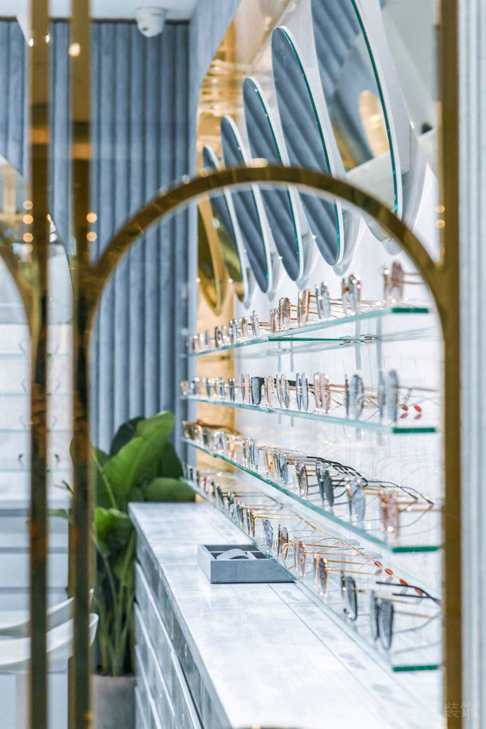 深圳市寶安區(qū)西鄉(xiāng)for Art’s Sake眼鏡店裝修設(shè)計(jì)眼鏡展示區(qū)